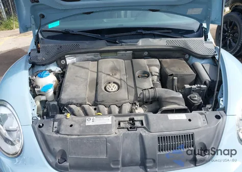 2014 Volkswagen Beetle 2.5L z USA, uszkodzony, nr VIN 3VWJP7AT0EM610810